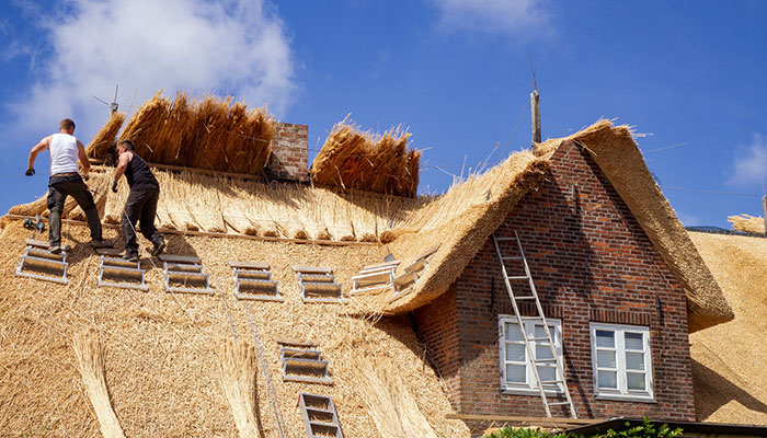 How Long Does A Thatched Roof Last
