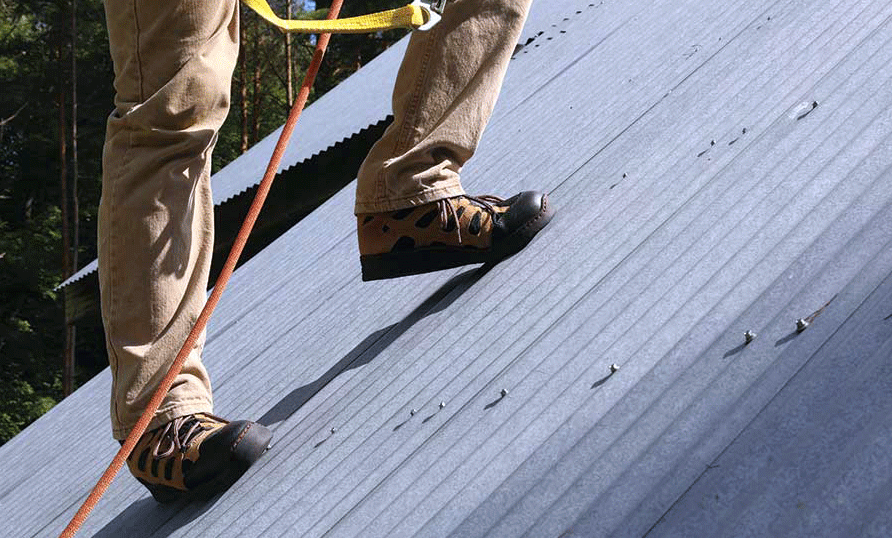 How To Walk On Metal Roof Without Slipping